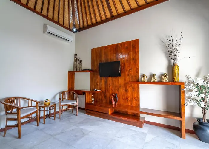 Pulu 3 Bedroom Private Pool Villa Seminyak